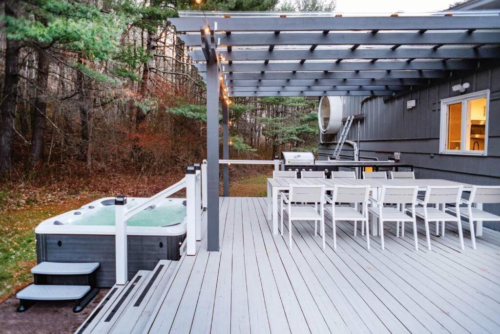 Prattvilla -Catskill -Mountain Escape 5 Bedroom ,3 Bath With Hot Tub Prattsville Exteriör bild